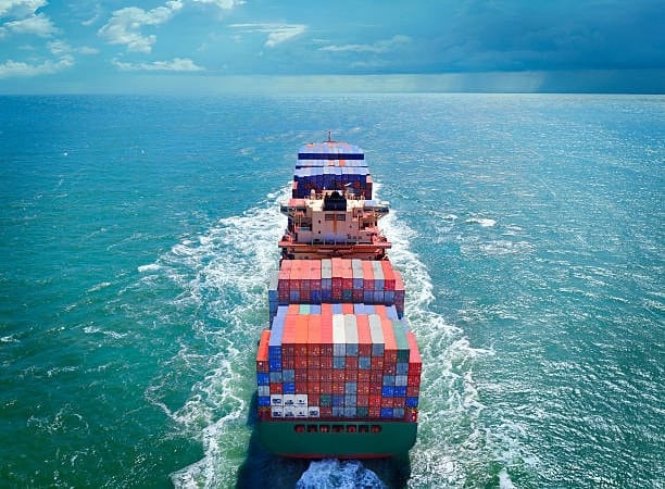 Reliable Connectivity at Sea and on Inland Waterways